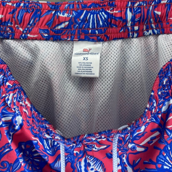 Vineyard Vines Men’s Printed Chappy Swim Trunks Seahorses Sailor Red - XS - Picture 5 of 7